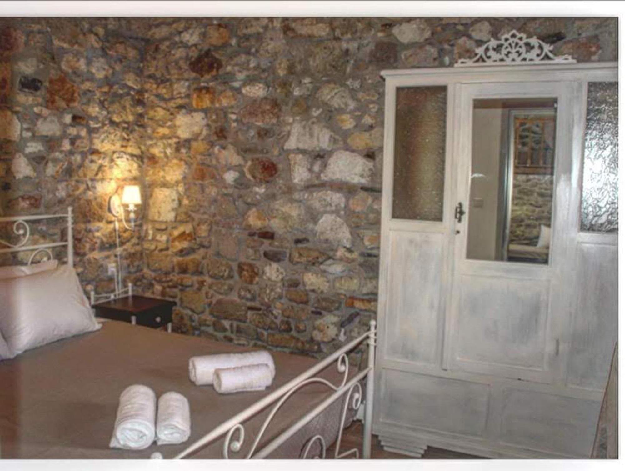 M&M Stone-Village House-Family-Vintage لينثوس المظهر الخارجي الصورة